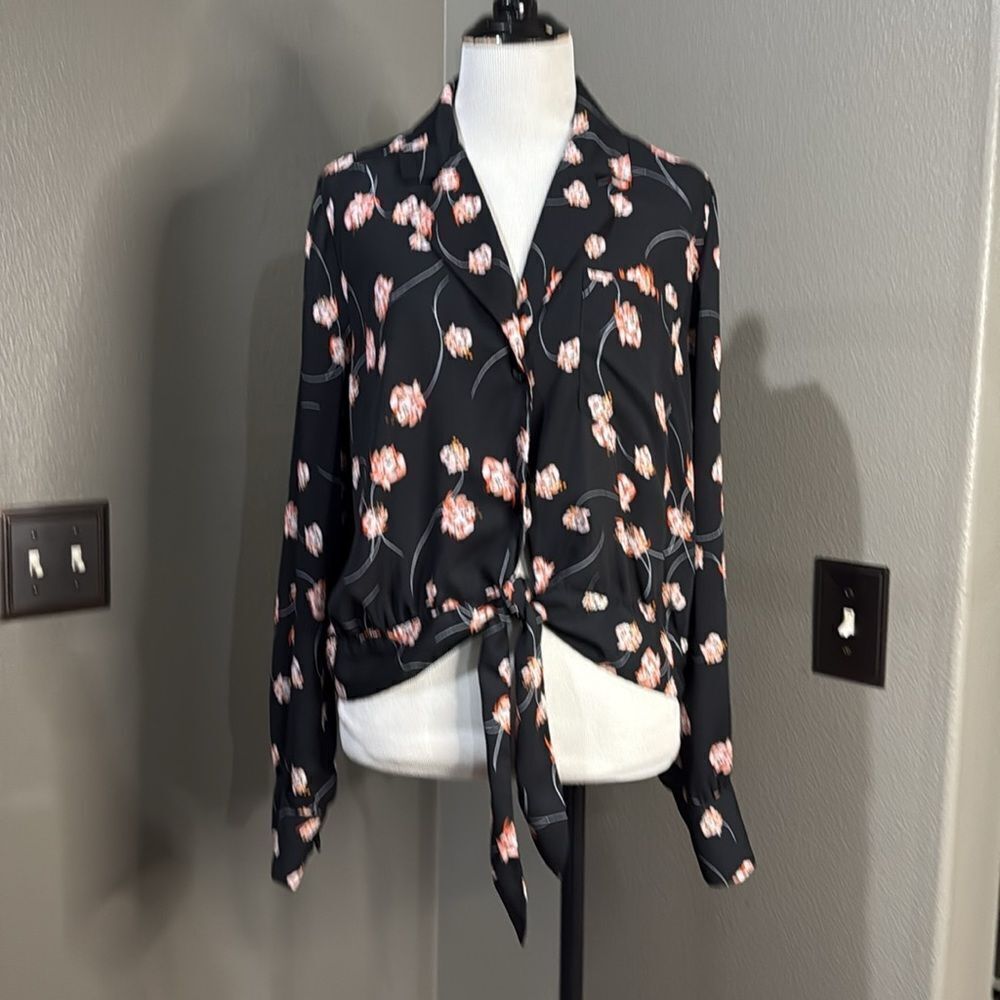 Who What Wear Black Floral Button Down Shirt
